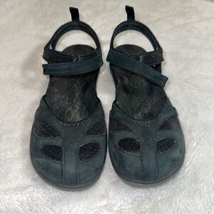 Merrell Select Grip Sandals